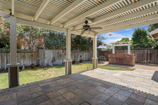 2210 W River Dr, Stockton, CA 95204