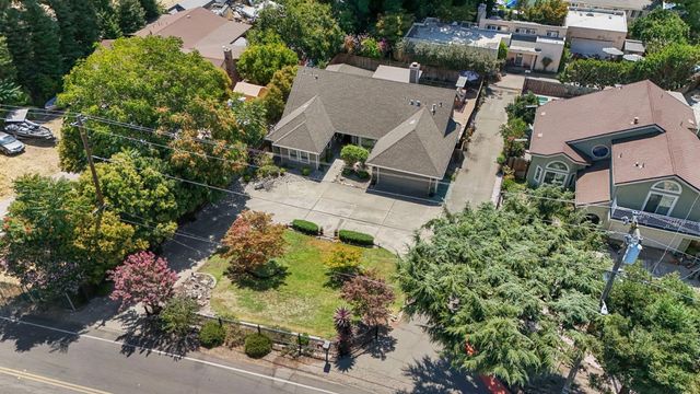 2210 W River Dr, Stockton, CA 95204