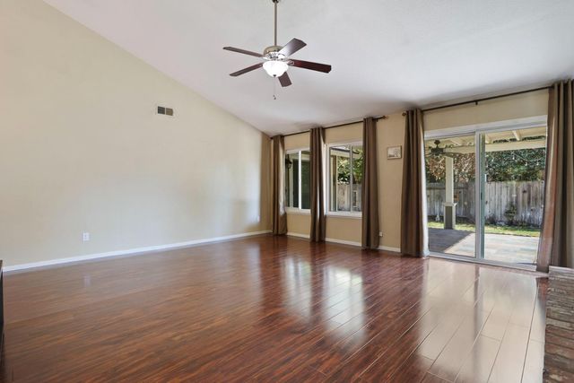 2210 W River Dr, Stockton, CA 95204