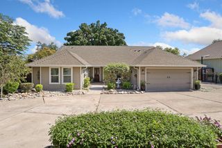 2210 W River Dr, Stockton, CA 95204