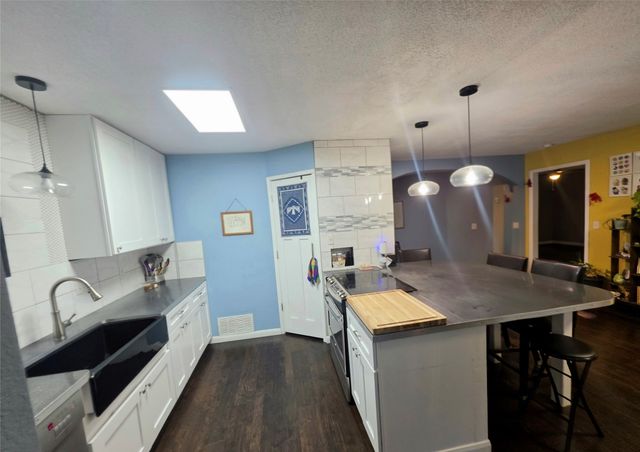 417 Cedarwood Street, Azle, TX 76020