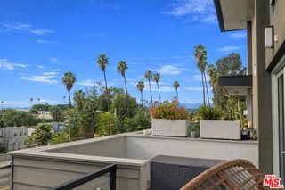 4111 W Sunset Boulevard 543, Los Angeles, CA 90029