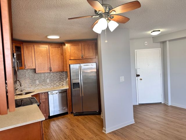 300 Lynn Shore Drive 908, Lynn, MA 01902