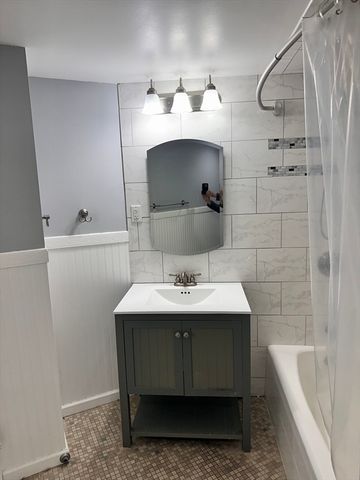 300 Lynn Shore Drive 908, Lynn, MA 01902