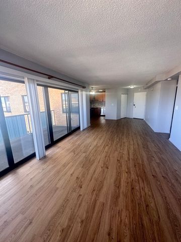 300 Lynn Shore Drive 908, Lynn, MA 01902