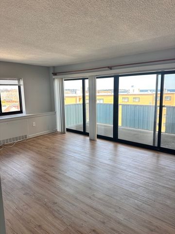 300 Lynn Shore Drive 908, Lynn, MA 01902