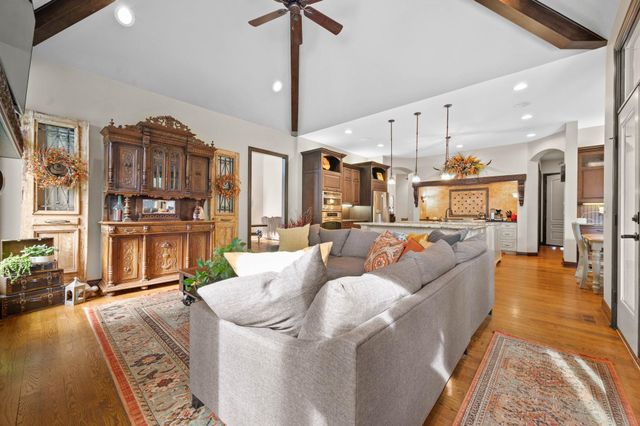 8219 W Meadow Park, Wichita, KS 67205