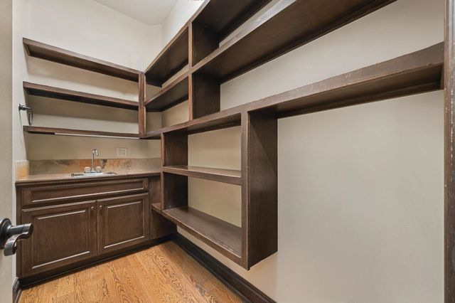 8219 W Meadow Park, Wichita, KS 67205