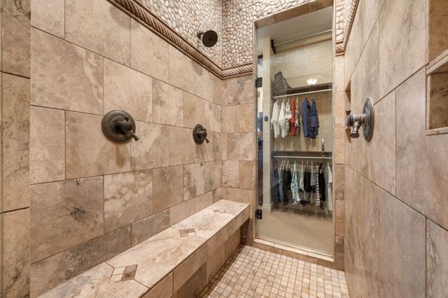 8219 W Meadow Park, Wichita, KS 67205