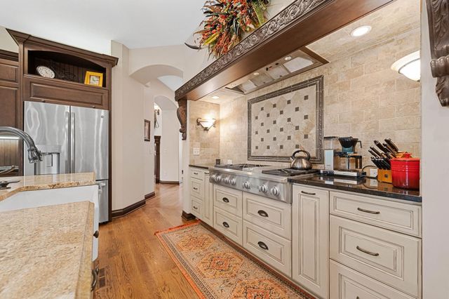 8219 W Meadow Park, Wichita, KS 67205