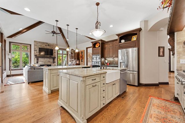 8219 W Meadow Park, Wichita, KS 67205