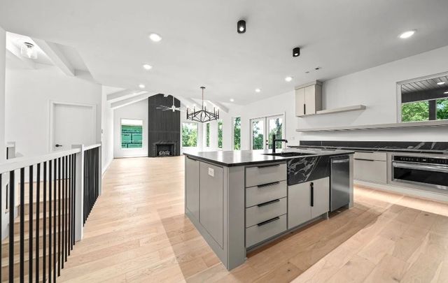 8913 Anew Road, Rogers, AR 72756