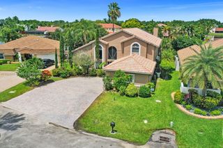 9940 SW 4th St, Plantation, FL 33324