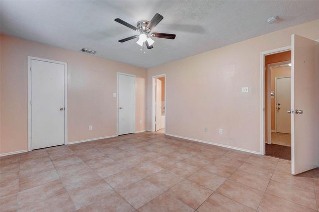 11956 Braes Park Drive, Houston, TX 77071