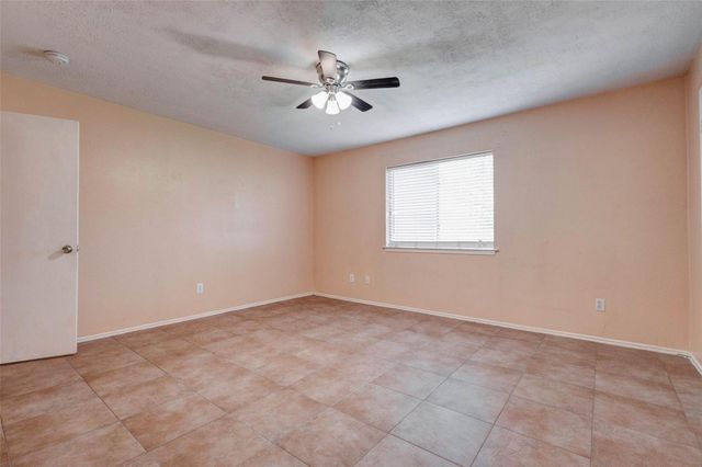 11956 Braes Park Drive, Houston, TX 77071
