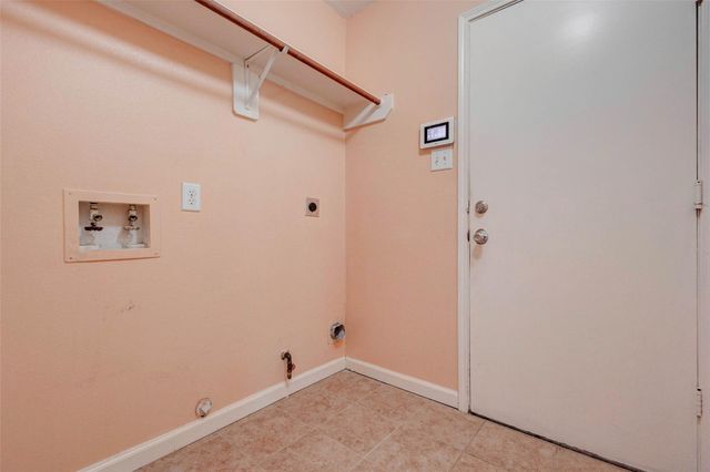 11956 Braes Park Drive, Houston, TX 77071