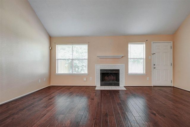 11956 Braes Park Drive, Houston, TX 77071