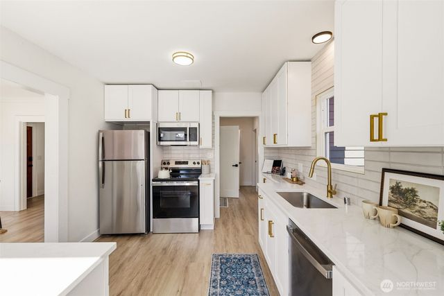 515 N 122nd Street, Seattle, WA 98133