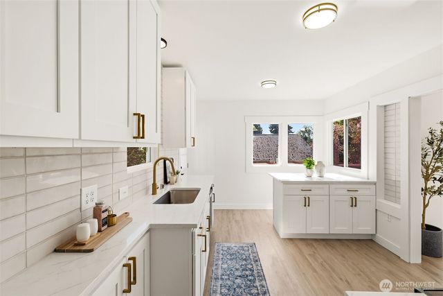 515 N 122nd Street, Seattle, WA 98133
