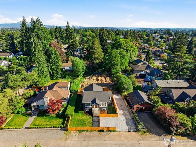 515 N 122nd Street, Seattle, WA 98133