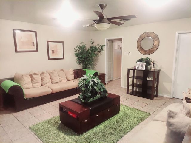 6762 Glen Rock Drive, Houston, TX 77087