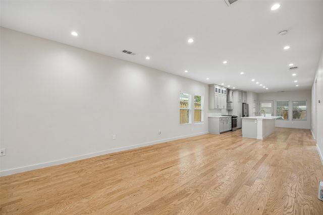 710 N Madison Avenue, Dallas, TX 75208