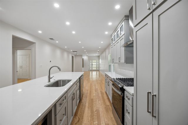 710 N Madison Avenue, Dallas, TX 75208