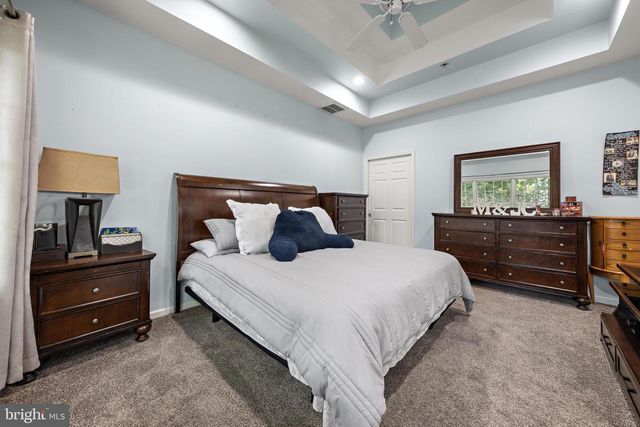 1016 BEACH LN, Manahawkin, NJ 08050