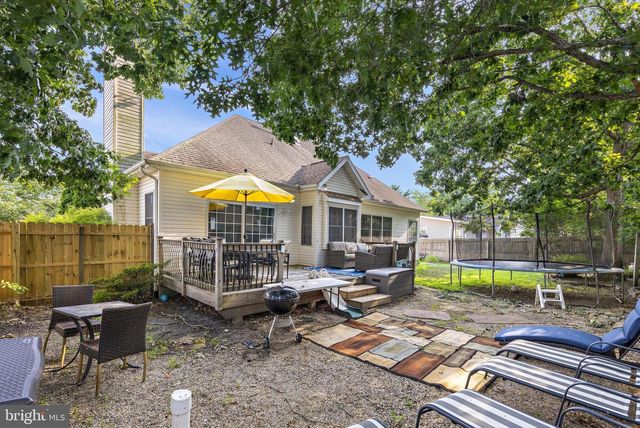 1016 BEACH LN, Manahawkin, NJ 08050