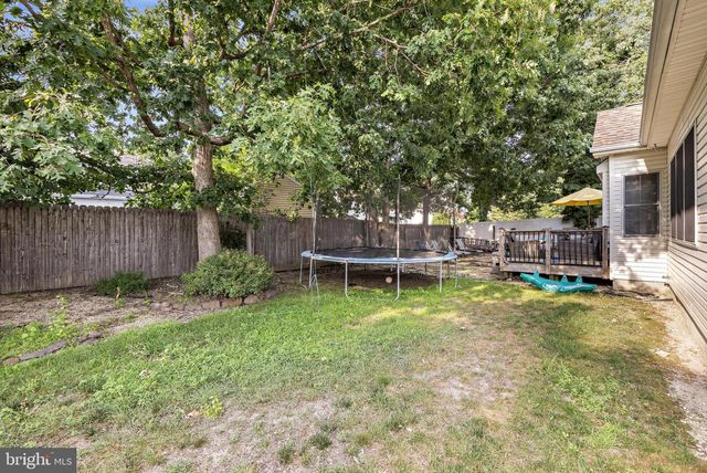 1016 BEACH LN, Manahawkin, NJ 08050