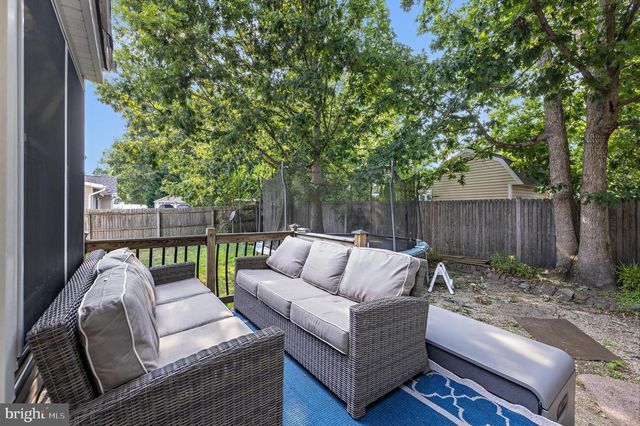 1016 BEACH LN, Manahawkin, NJ 08050