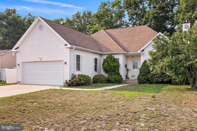 1016 BEACH LN, Manahawkin, NJ 08050
