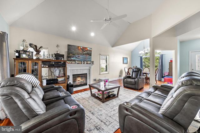 1016 BEACH LN, Manahawkin, NJ 08050