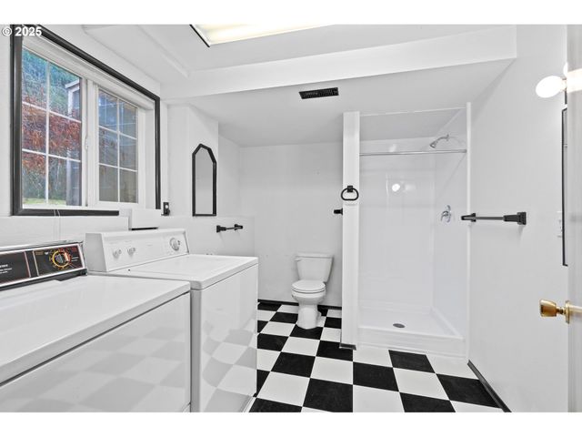 57232 CEDAR CREEK Rd, Scappoose, OR 97056