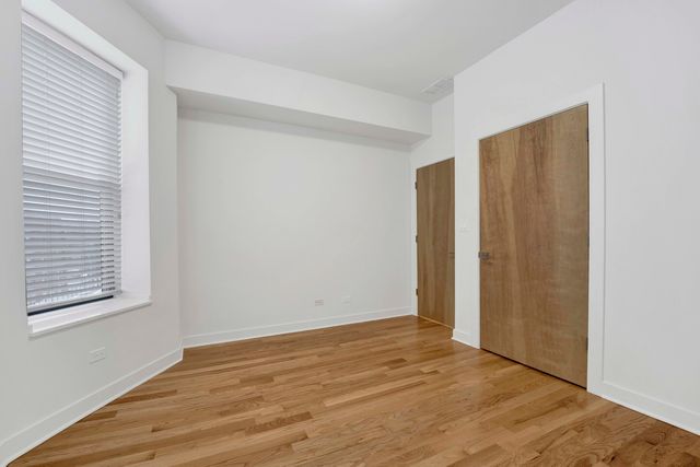 118 E 57th Street 2W, Chicago, IL 60637