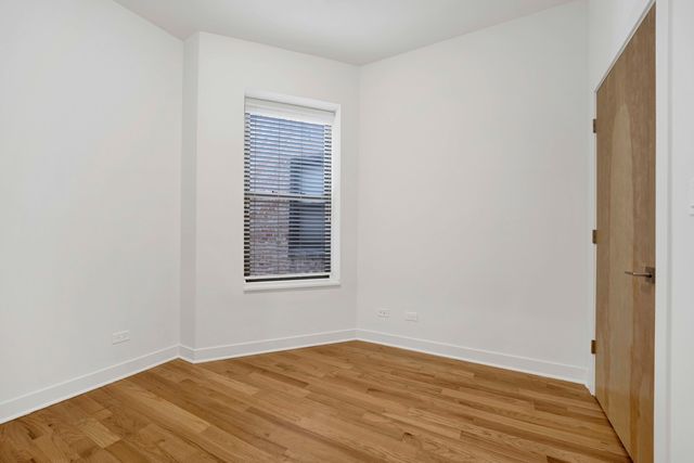 118 E 57th Street 2W, Chicago, IL 60637