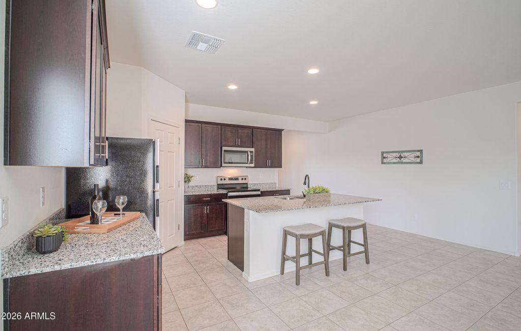 43833 W YUCCA Lane, Maricopa, AZ 85138 — photo 2