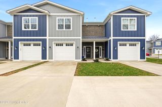 3018 Taylor Cv Dr, Louisville, KY 40220