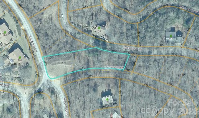 252 Pinewood Circle, Hendersonville, NC 28739