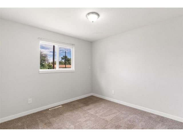 1530 Maxwell St, Colorado Springs, CO 80906