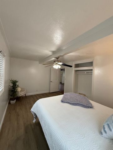 1417 Giahos Ave, Modesto, CA 95358