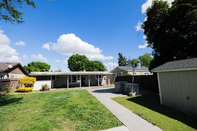 1417 Giahos Ave, Modesto, CA 95358