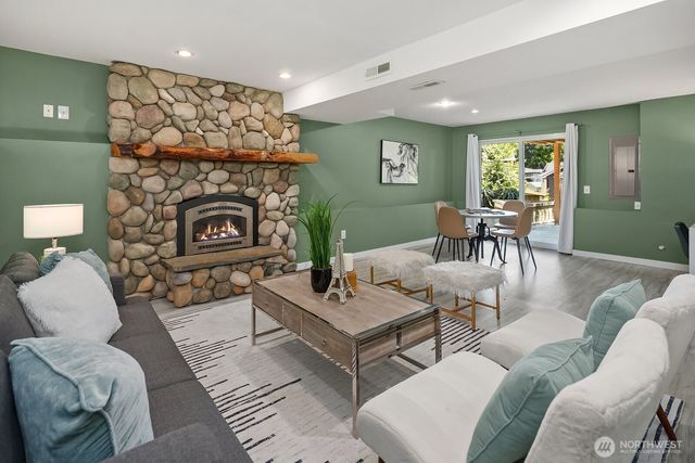 13426 121st Avenue NE, Kirkland, WA 98034