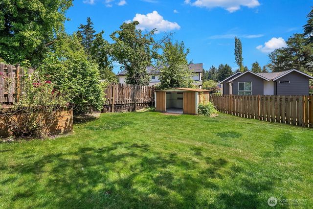 13426 121st Avenue NE, Kirkland, WA 98034