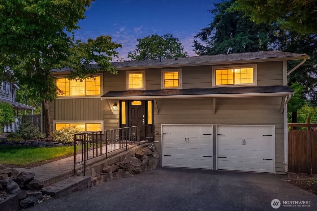 13426 121st Avenue NE, Kirkland, WA 98034