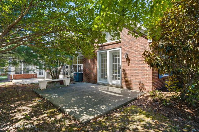 10231 Pine Glen Cir, Louisville, KY 40291