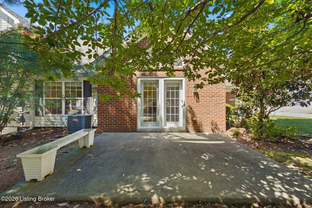 10231 Pine Glen Cir, Louisville, KY 40291