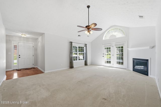 10231 Pine Glen Cir, Louisville, KY 40291