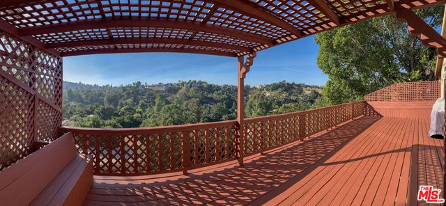 4245 Alhama Drive, Woodland Hills, CA 91364