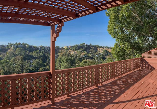 4245 Alhama Drive, Woodland Hills, CA 91364